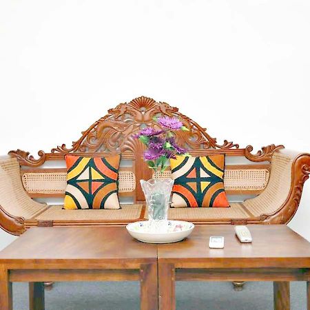 The Beehive Colombo Hotel Екстериор снимка