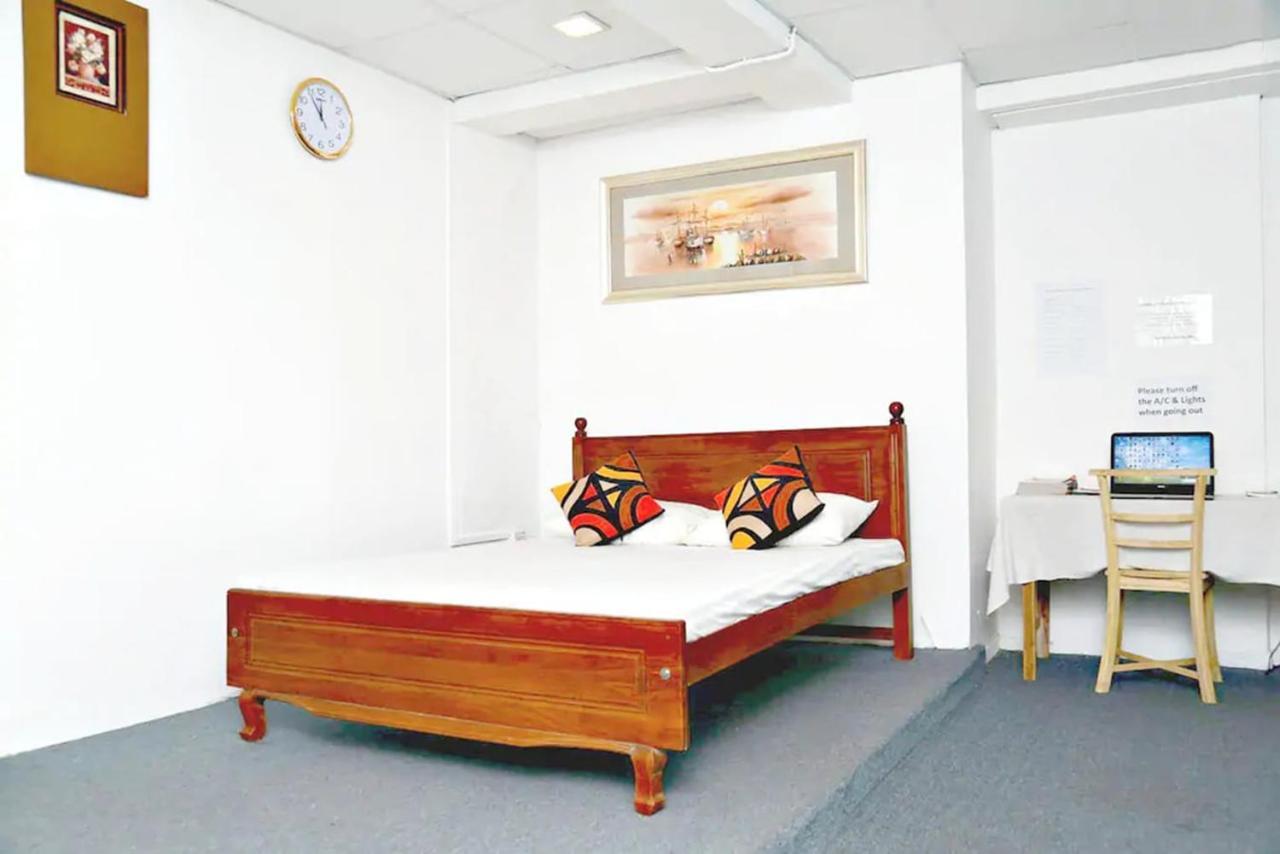 The Beehive Colombo Hotel Екстериор снимка