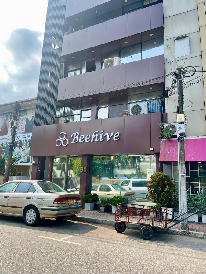 The Beehive Colombo Hotel Екстериор снимка